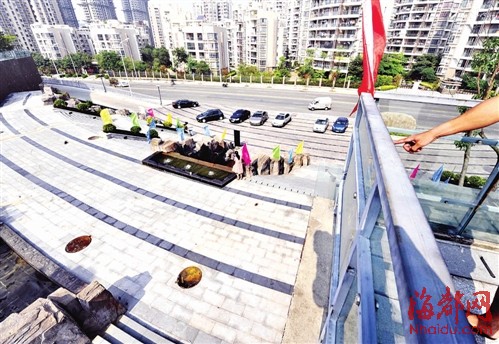 福州 金牛山公園 護欄玻璃 缺失 女童 跌落 高臺 中國風(fēng)景園林網(wǎng)