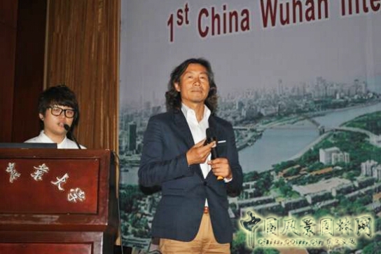 亞洲園林協(xié)會(huì )副主席、韓國綠地生態(tài)學(xué)會(huì )會(huì )長(cháng)趙泰東先生