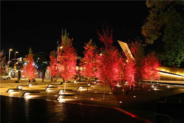 加拿大Poppy Plaza紀念廣場(chǎng)景觀(guān)設計