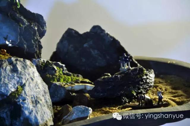 墨爻盆景作品：古樹(shù)寒溪，牧童歸去——《雙榆溪隱》