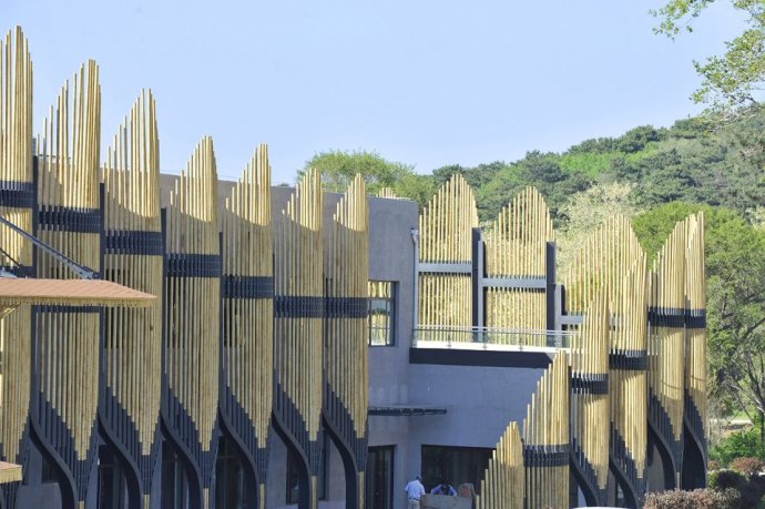 沈陽(yáng)森林動(dòng)物園熊貓館建筑景觀(guān)設計