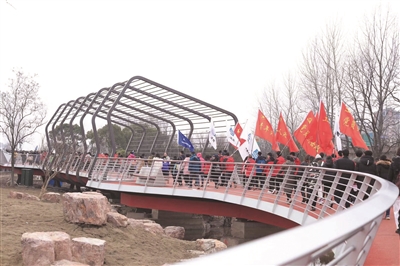 江蘇首條環(huán)城空中綠道建成 澳洲設計師設計