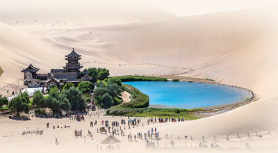 甘肅敦煌：探索文旅新業(yè)態(tài) 來(lái)鳴沙山聽(tīng)星空演唱會(huì )